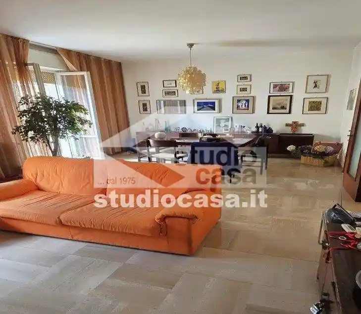 Appartamento in vendita a Cremona