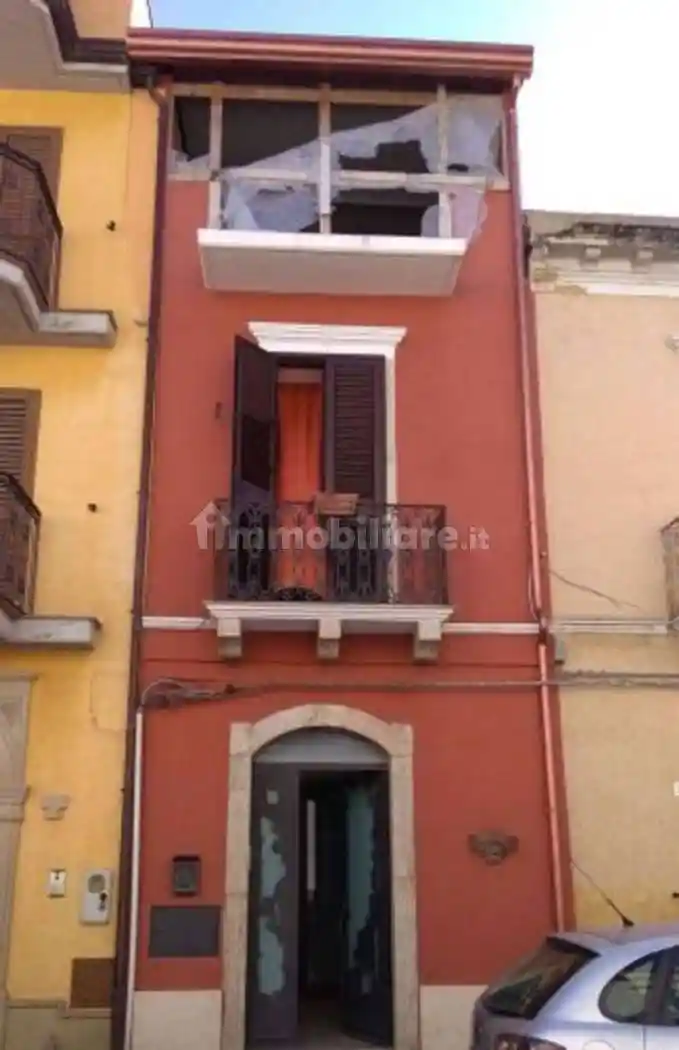Casa indipendente in vendita a Nizza di Sicilia
