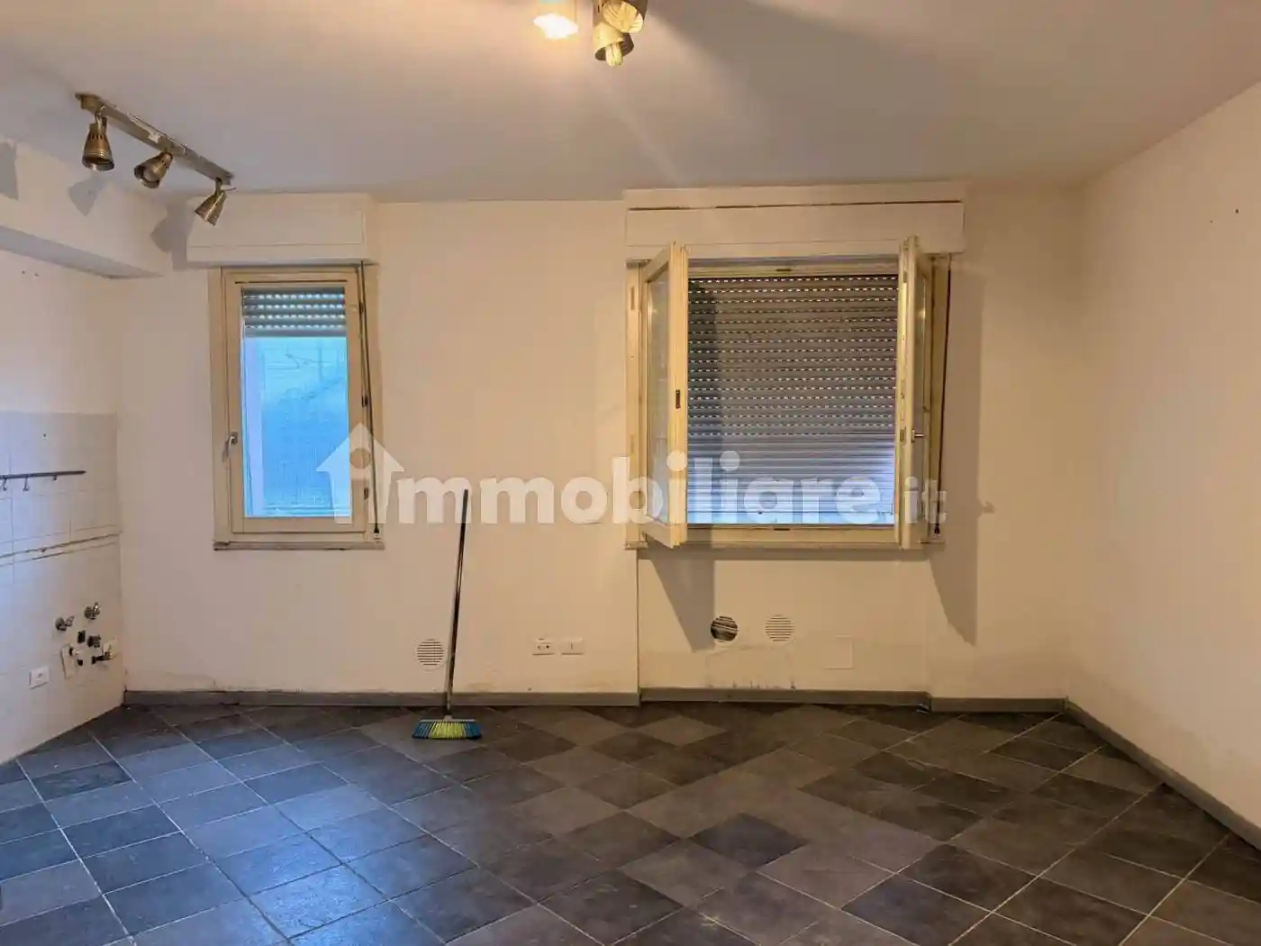 Appartamento in affitto a Sarzana