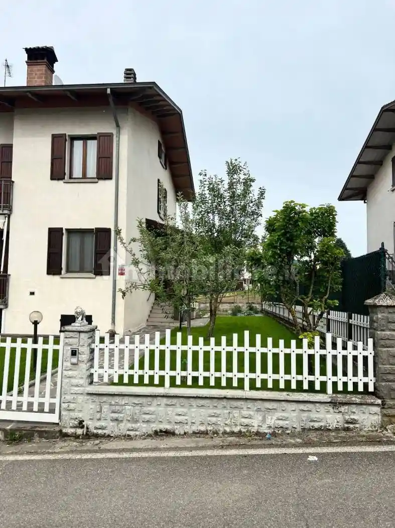Villa in vendita a Carpineti