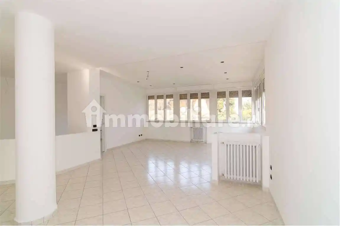 Appartamento in vendita a Bovisio-Masciago