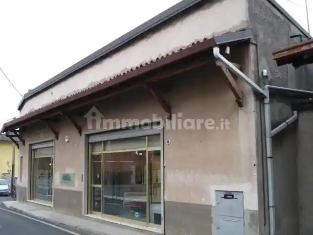 Palazzo - Edificio in vendita a Treviolo