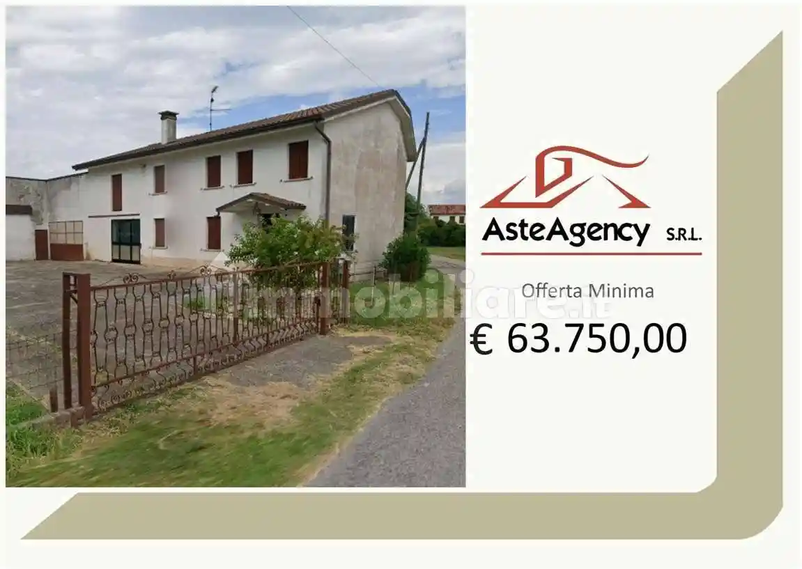 Appartamento in vendita a Urbana