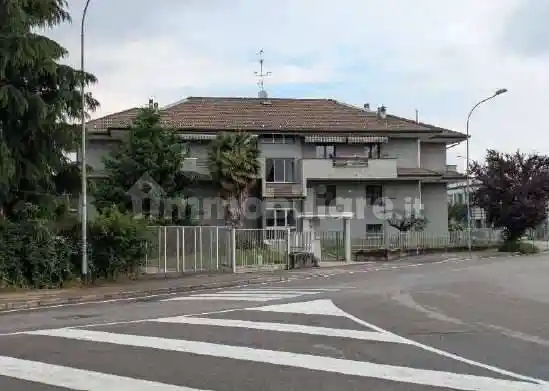 Appartamento in vendita a Solaro