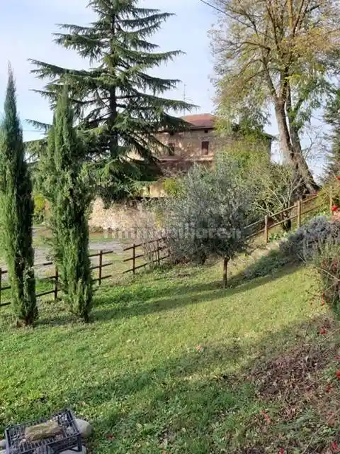 Rustico - Casale in vendita a Montese