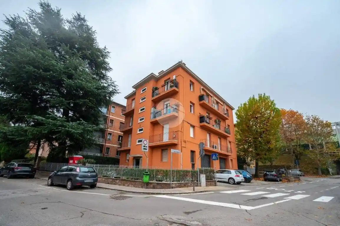 Appartamento in vendita a Casalecchio di Reno