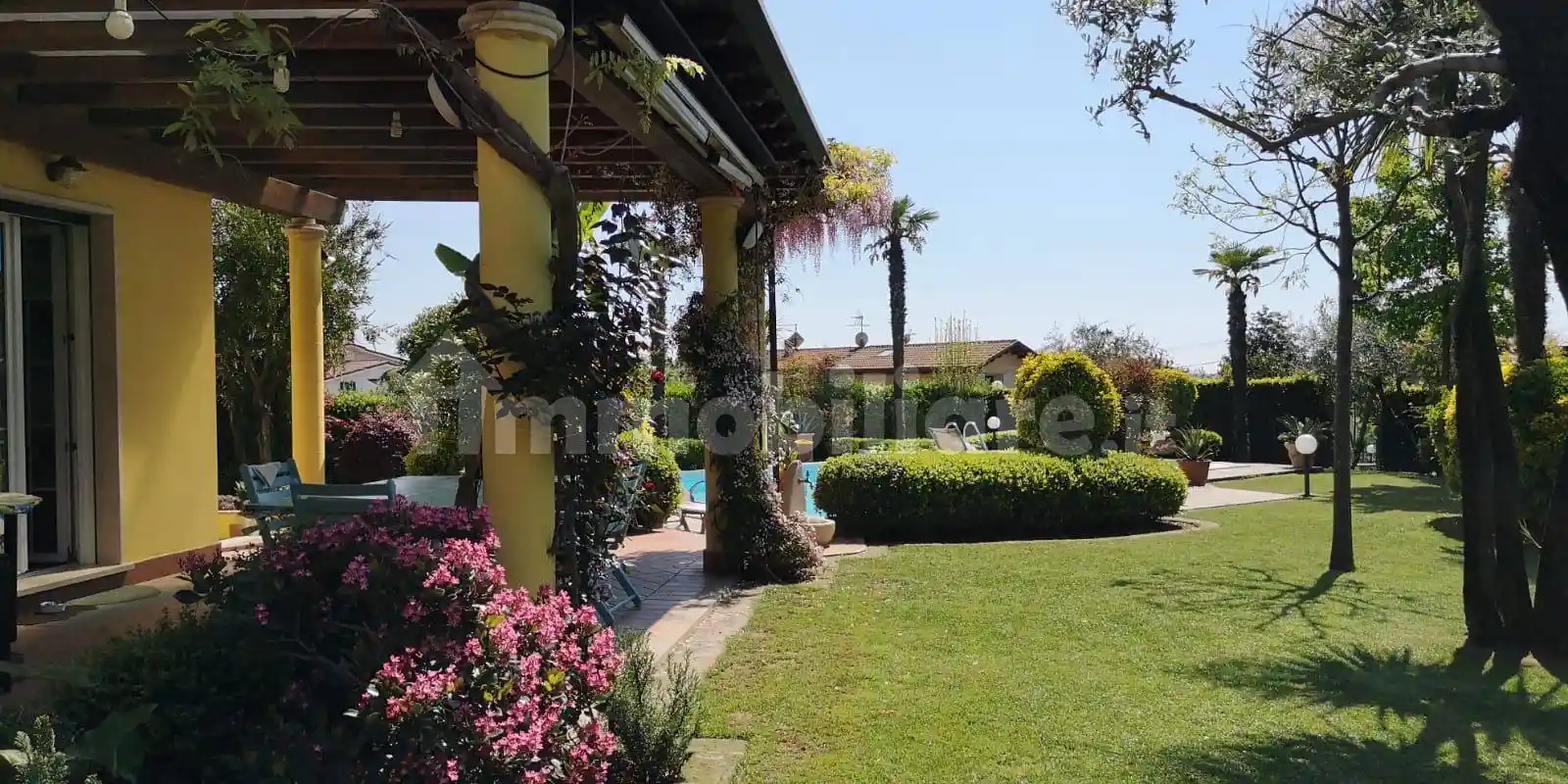 Villa in vendita a Montignoso
