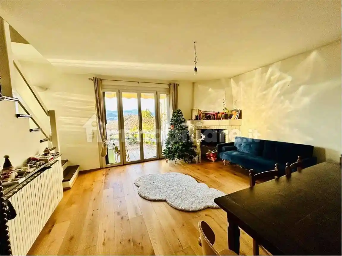 Villetta a schiera in vendita a Taino