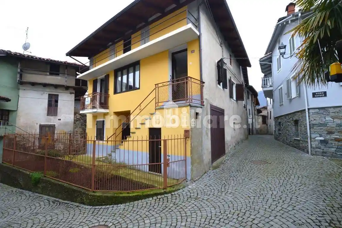 Casa indipendente in vendita a Issiglio