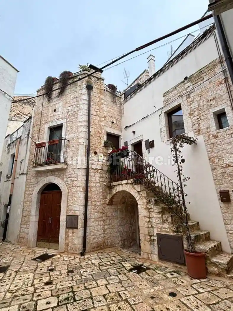 Casa indipendente in vendita a Turi