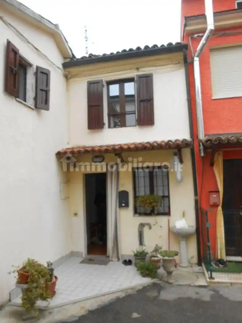 Casa indipendente in vendita a Castel San Giovanni