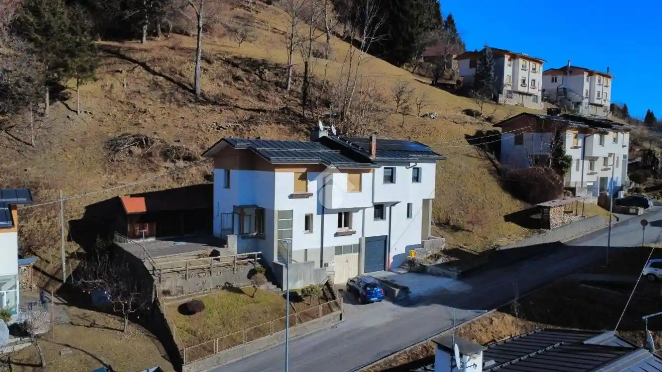 Villa in vendita a Ravascletto