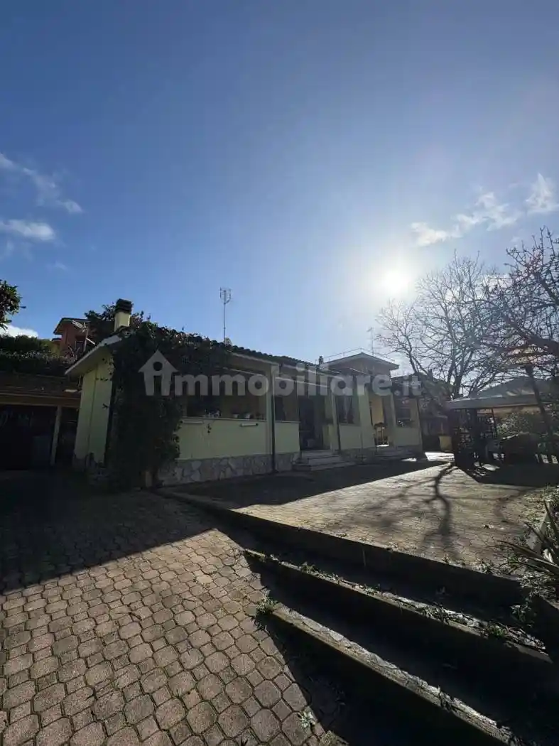 Villa in vendita a Roma