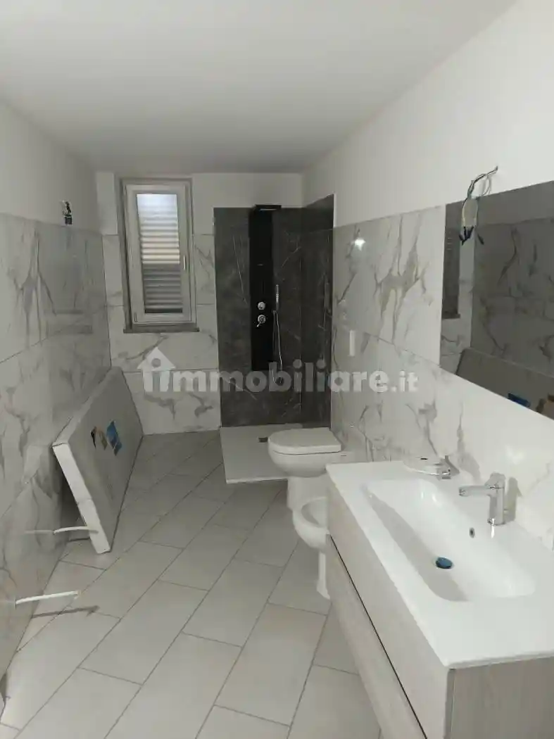 Appartamento in vendita a Davoli