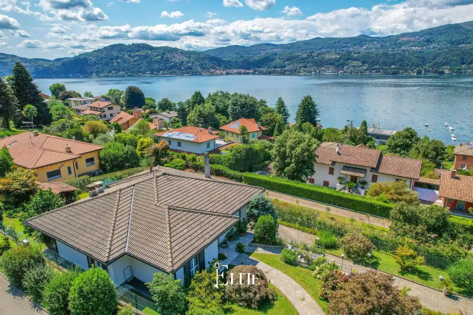 Villa in vendita a Ranco