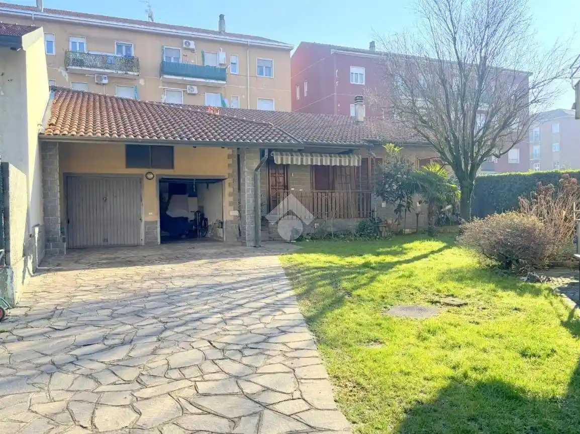 Casa indipendente in vendita a Cesate