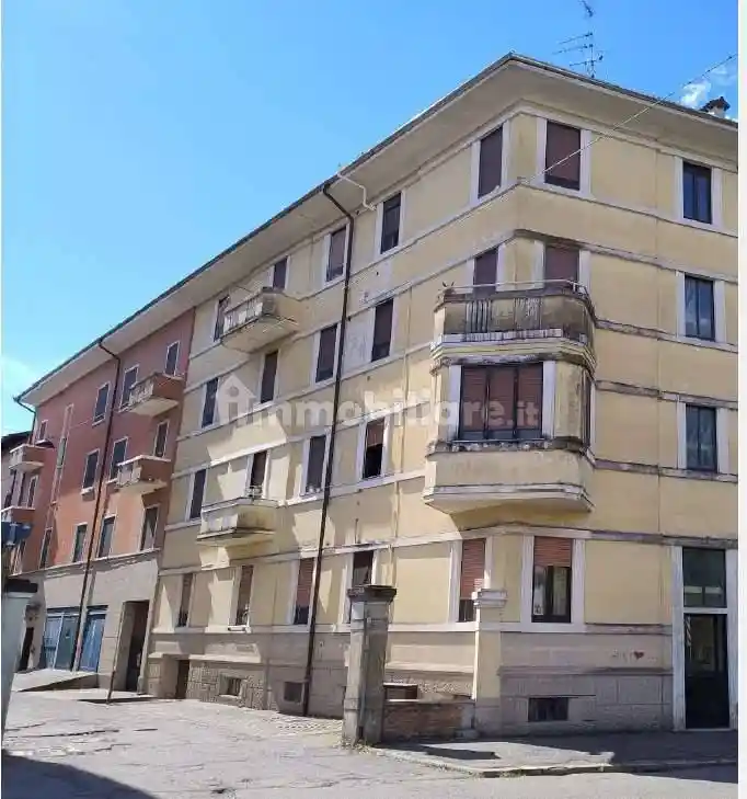 Appartamento in vendita a Novara