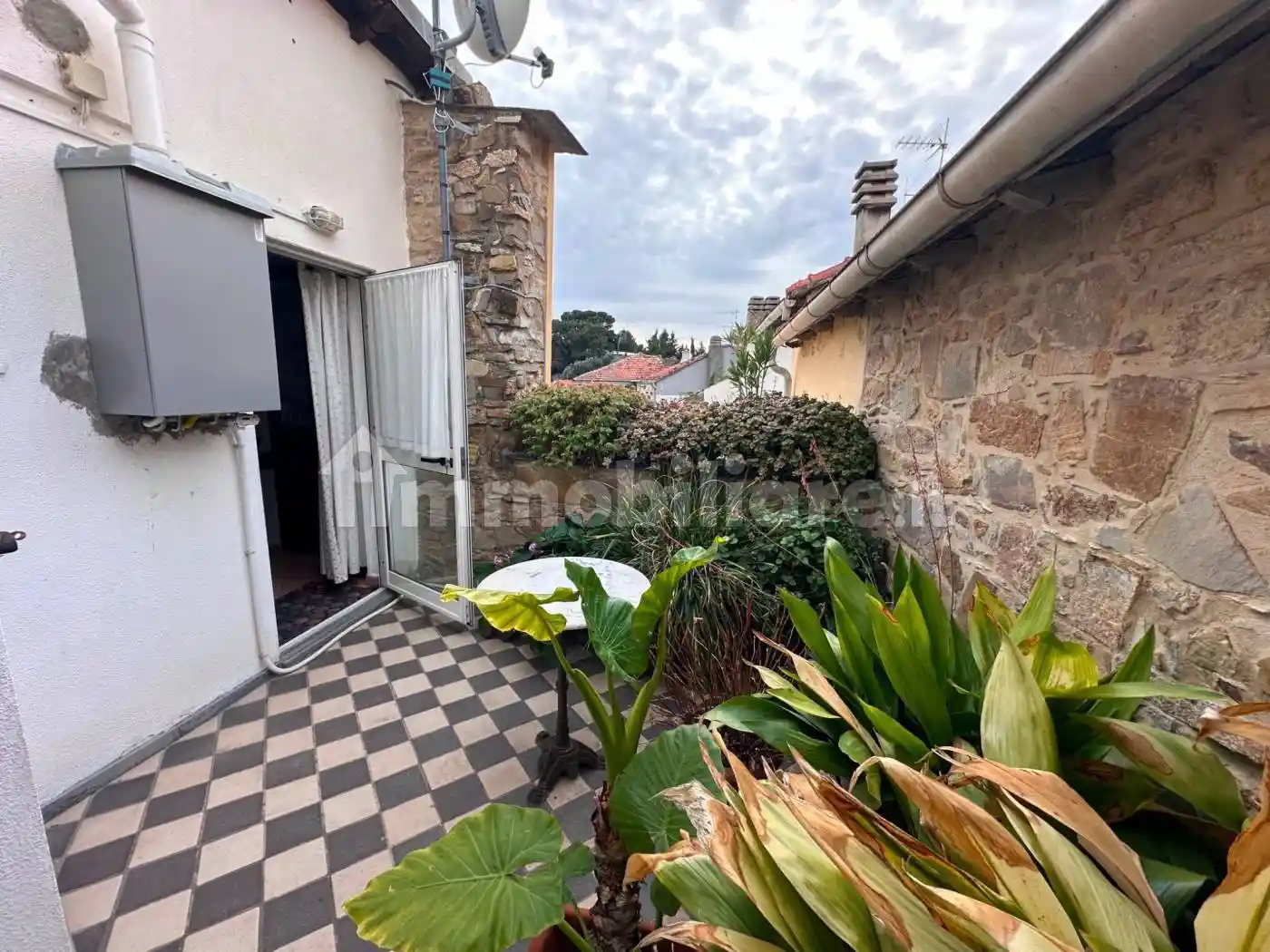 Casa indipendente in vendita a Imperia