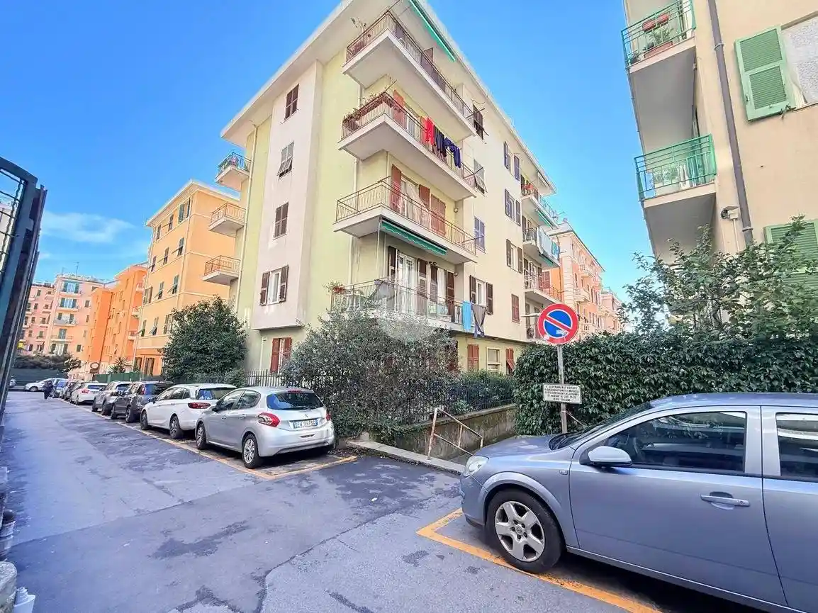 Appartamento in vendita a Genova
