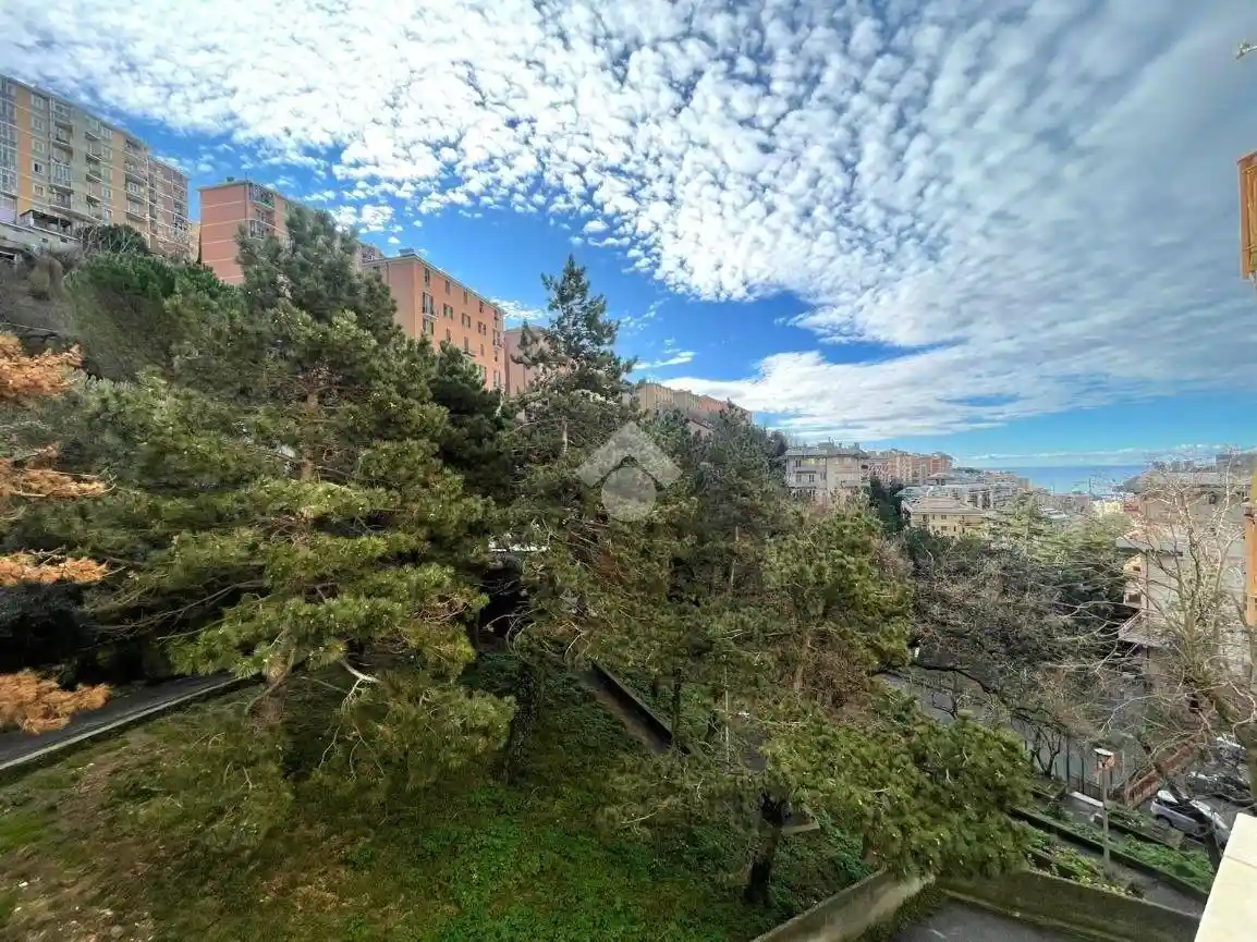 Appartamento in vendita a Genova