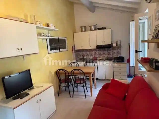 Appartamento in vendita a Montignoso