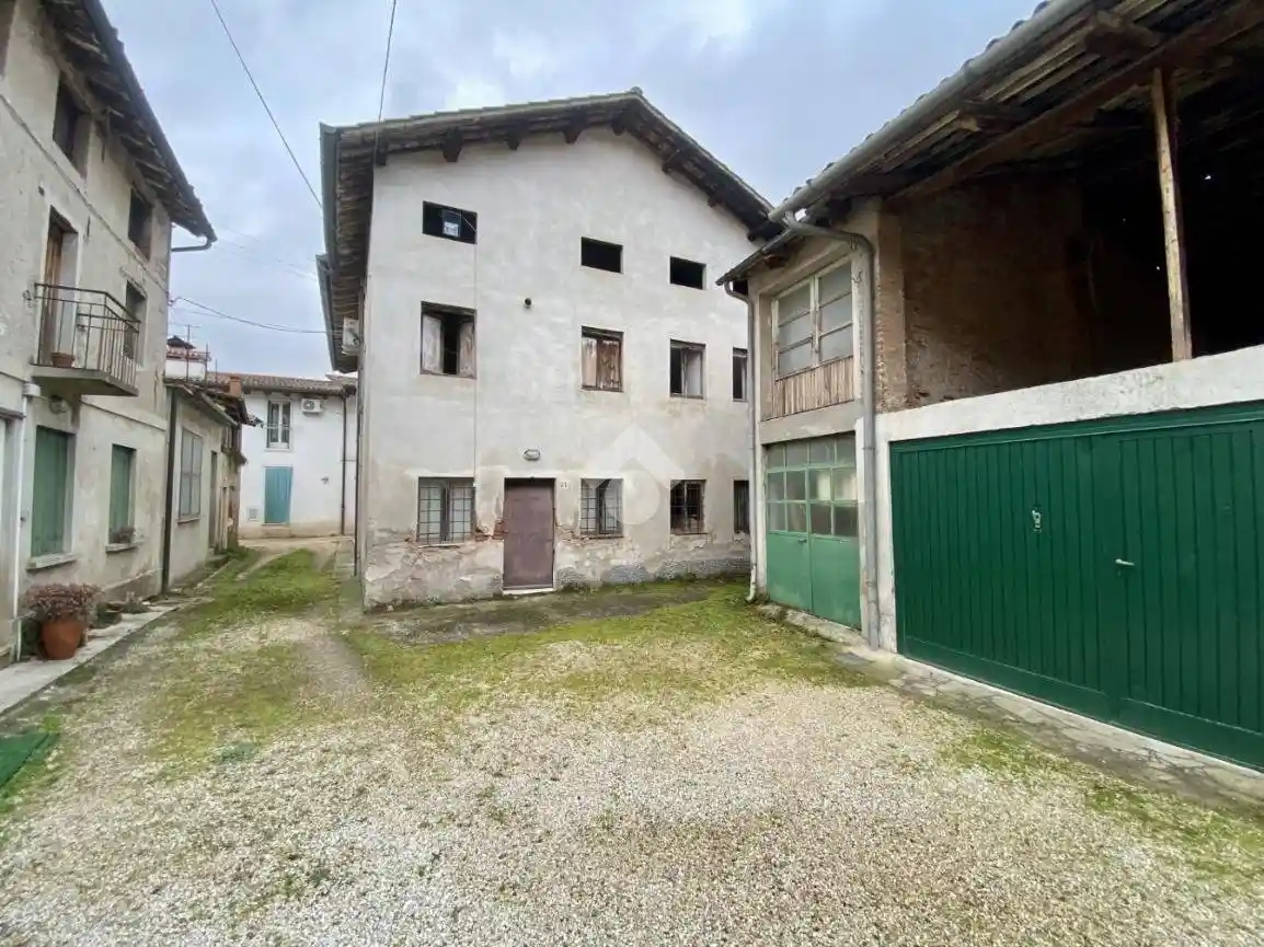 Rustico - Casale in vendita a Isola Vicentina