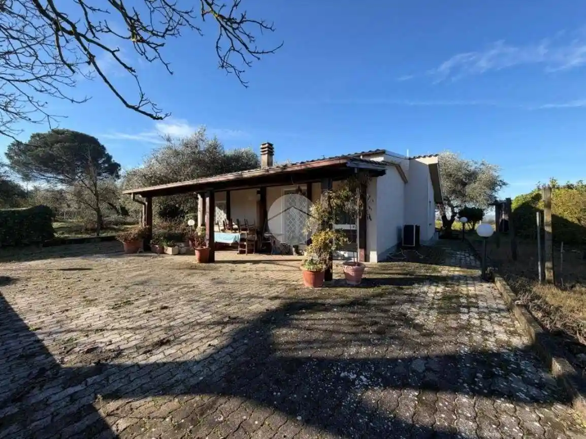 Villa in vendita a Montelibretti