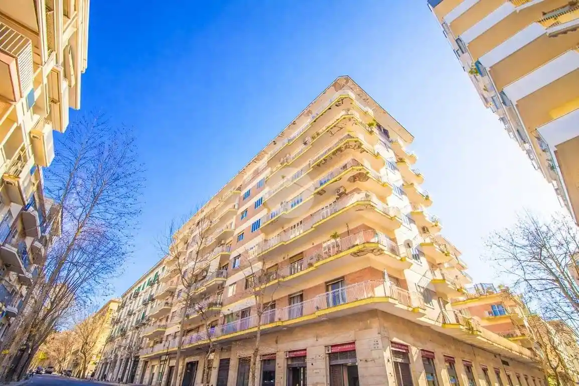 Appartamento in vendita a Napoli
