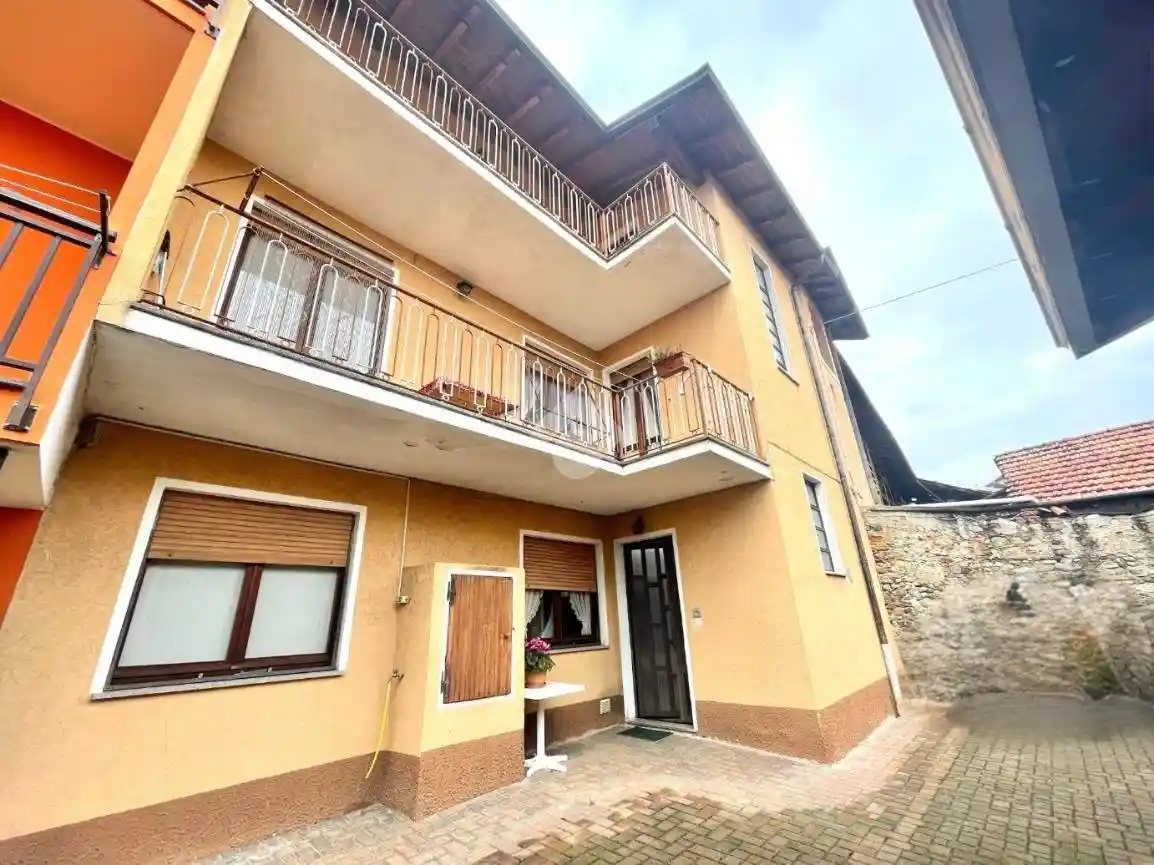 Casa indipendente in vendita a Gozzano