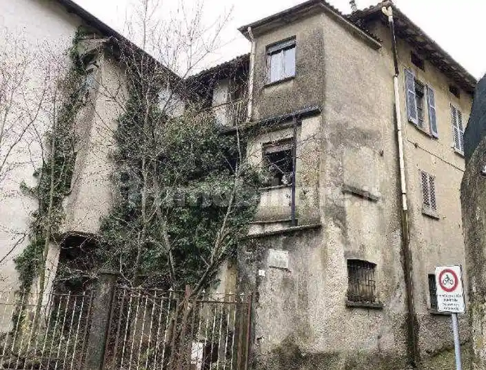 Palazzo - Stabile in vendita a Olgiate Molgora