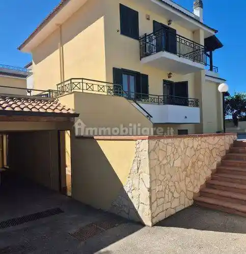 Villa in affitto a Giugliano in Campania