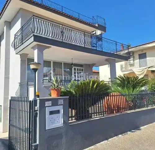 Villa in affitto a Giugliano in Campania