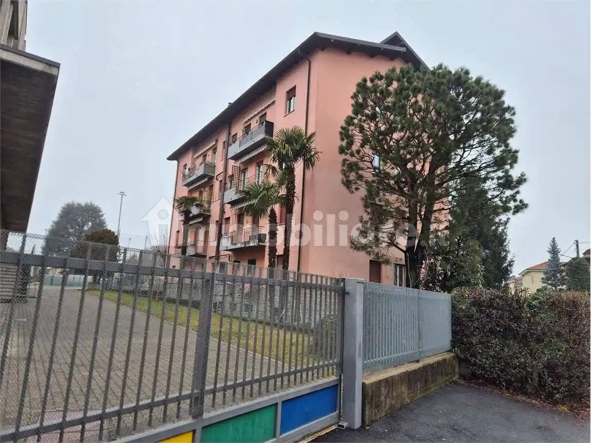 Appartamento in vendita a Lurate Caccivio