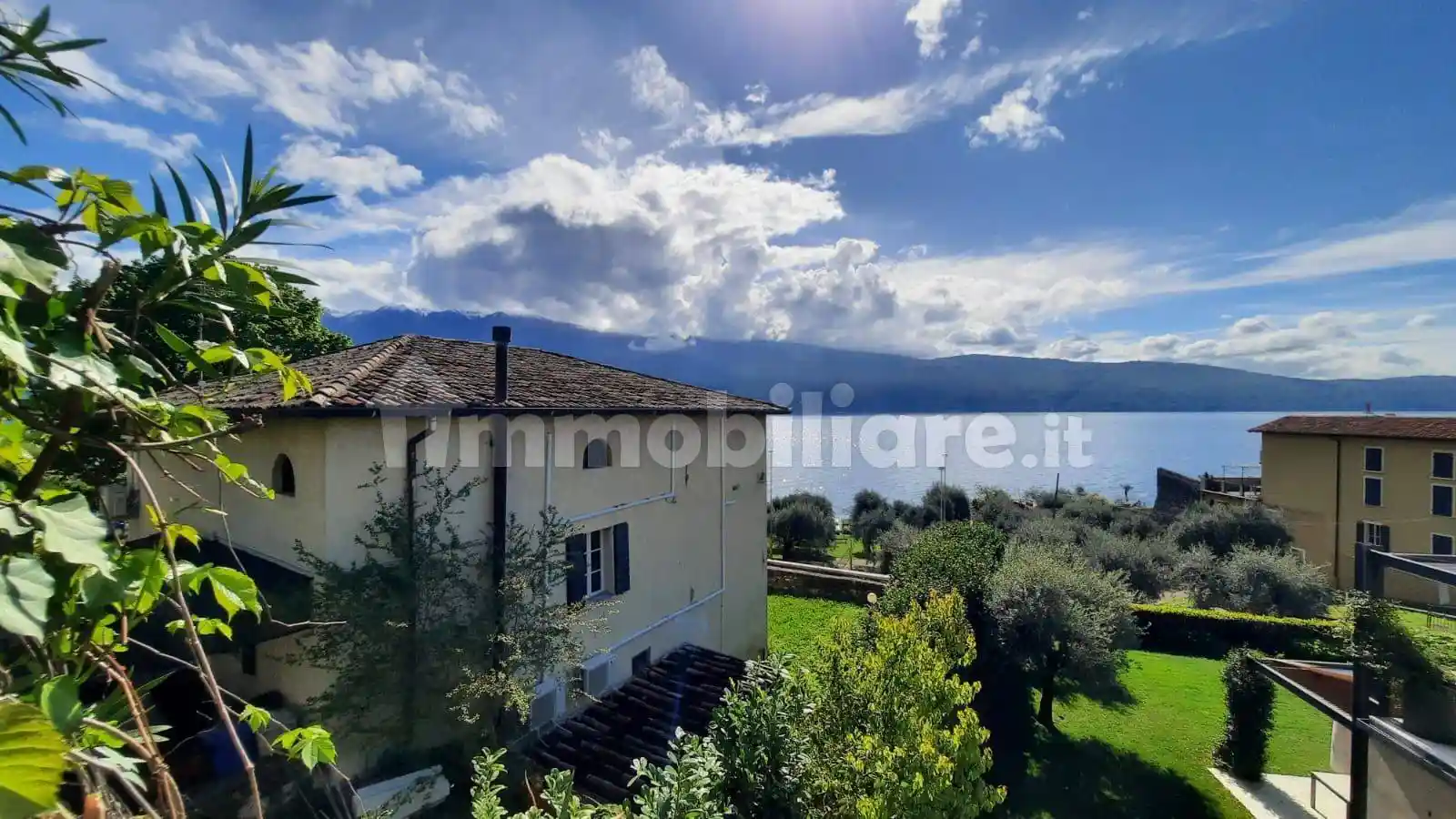 Villa in vendita a Gargnano