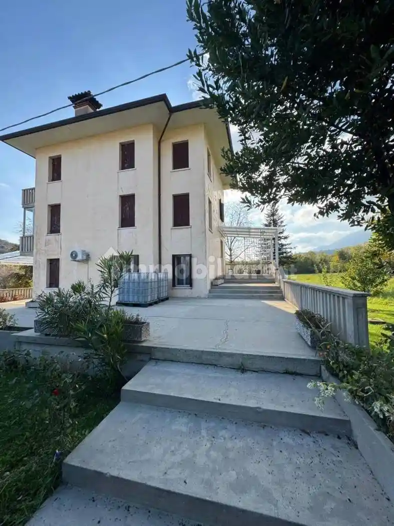 Appartamento in vendita a Possagno