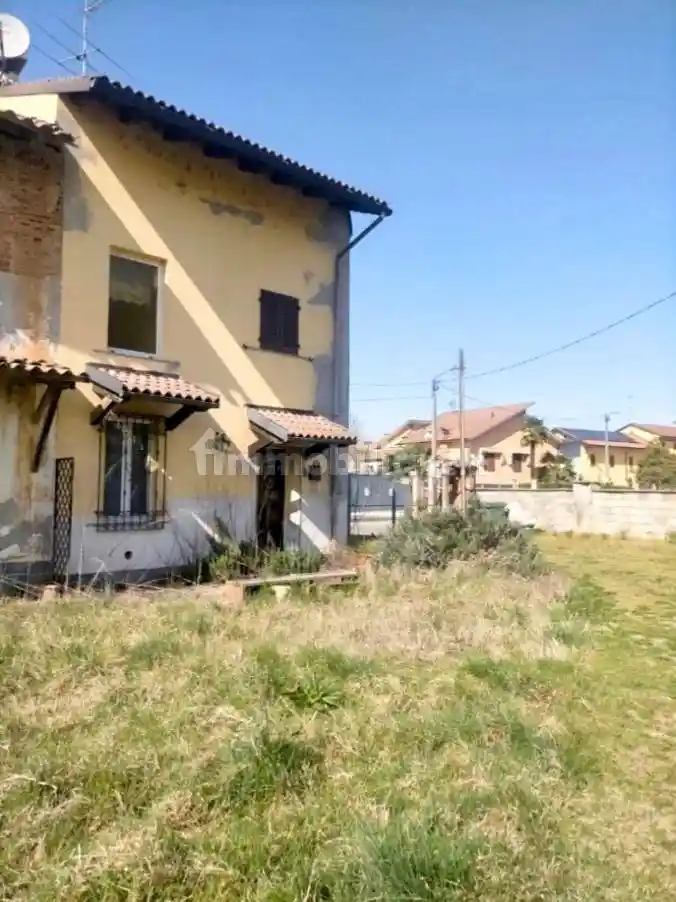 Appartamento in vendita a Castelnovetto