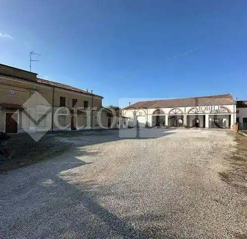 Palazzo - Edificio in vendita a Melara