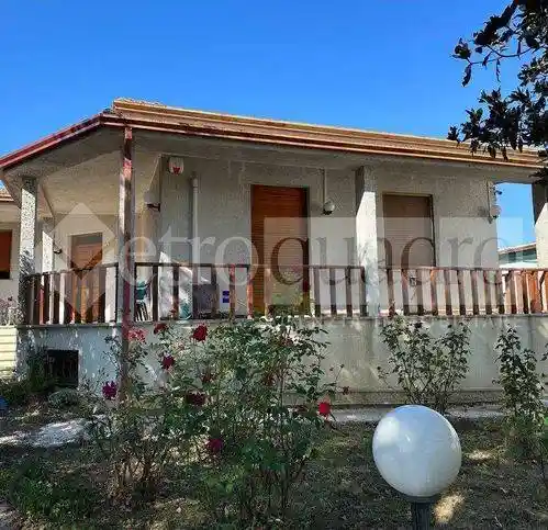 Casa indipendente in vendita a Serravalle a Po