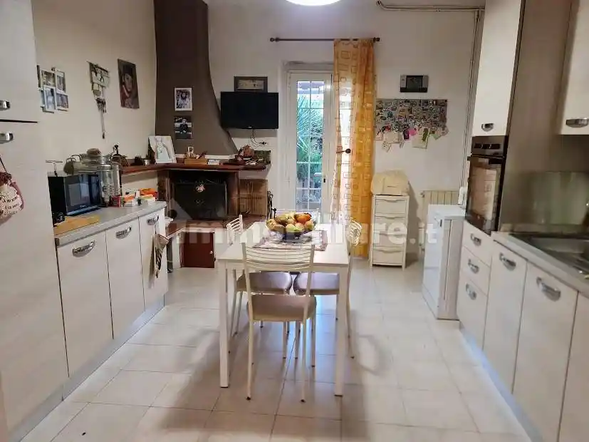 Casa indipendente in vendita a Carrara