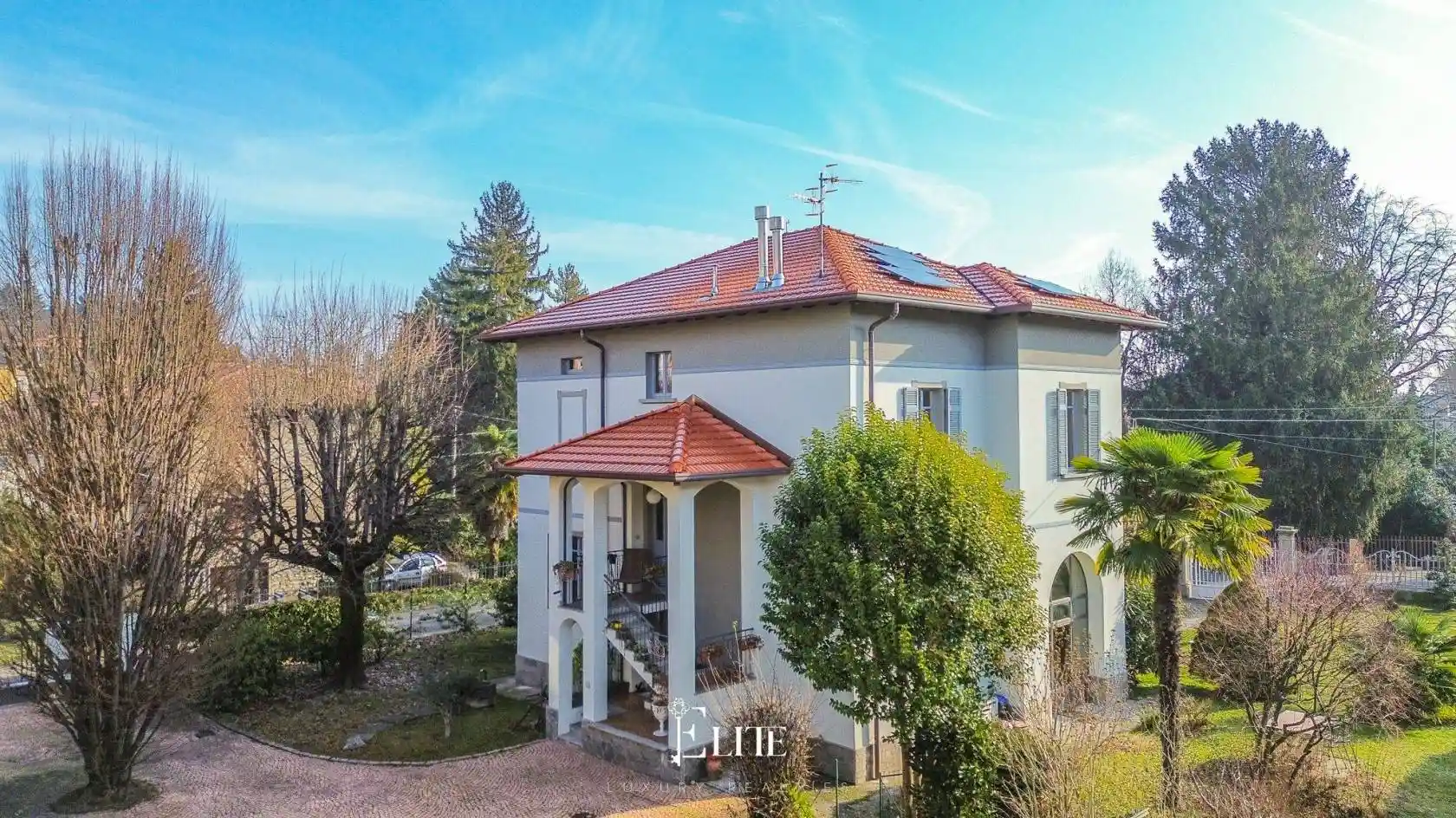 Villa in vendita a Varese