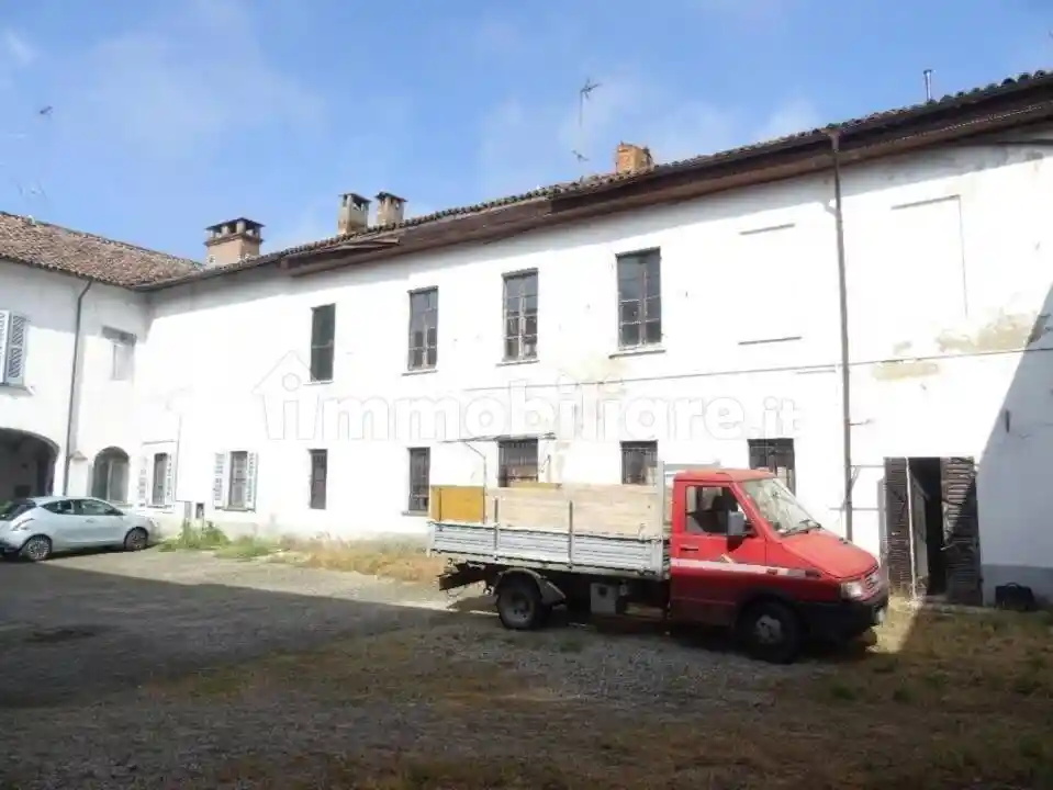Casa indipendente in vendita a Ottobiano