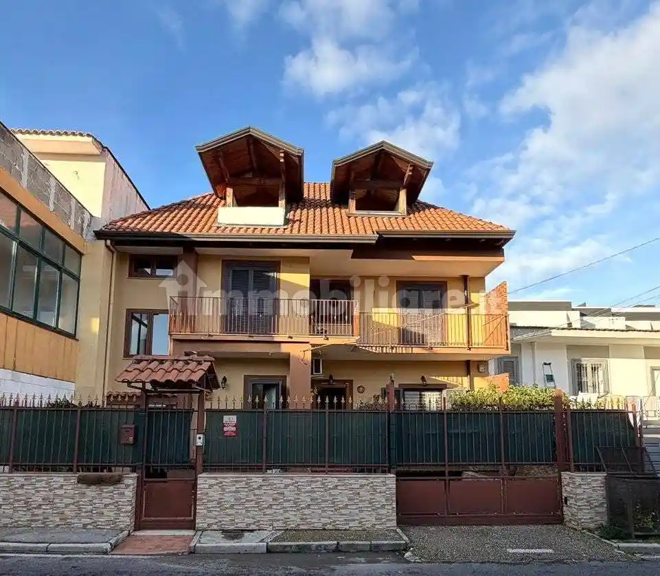 Villa in vendita a Giugliano in Campania