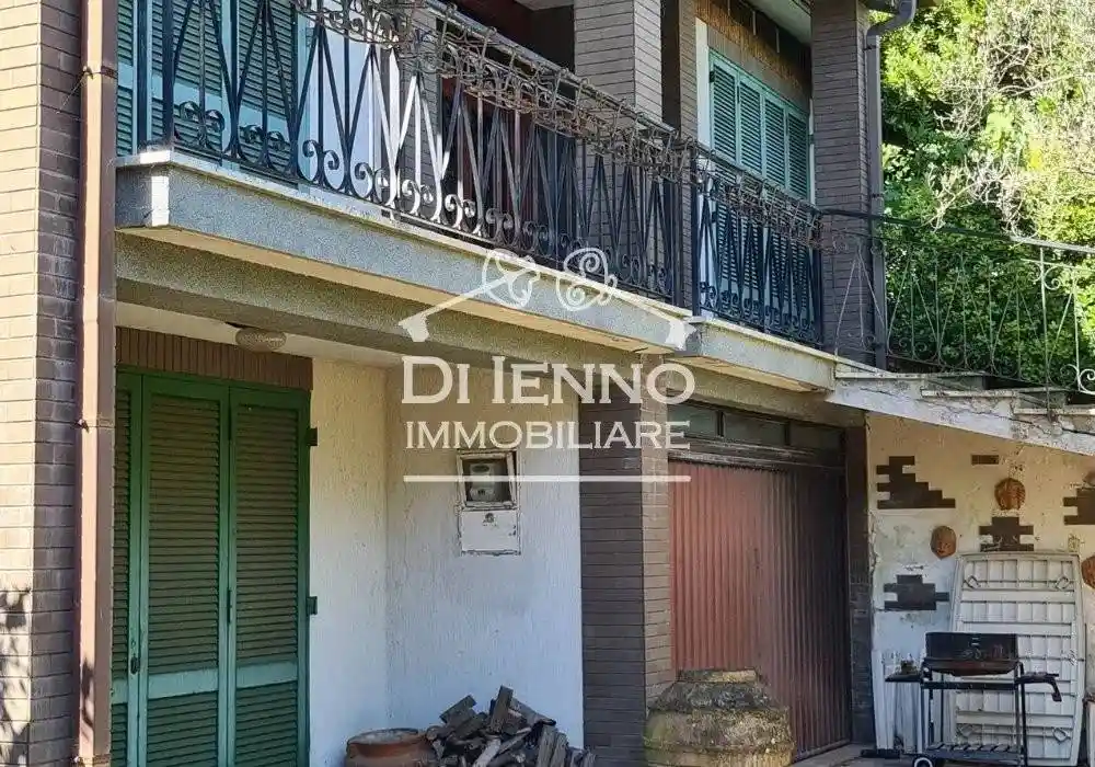 Villa in vendita a Fara in Sabina