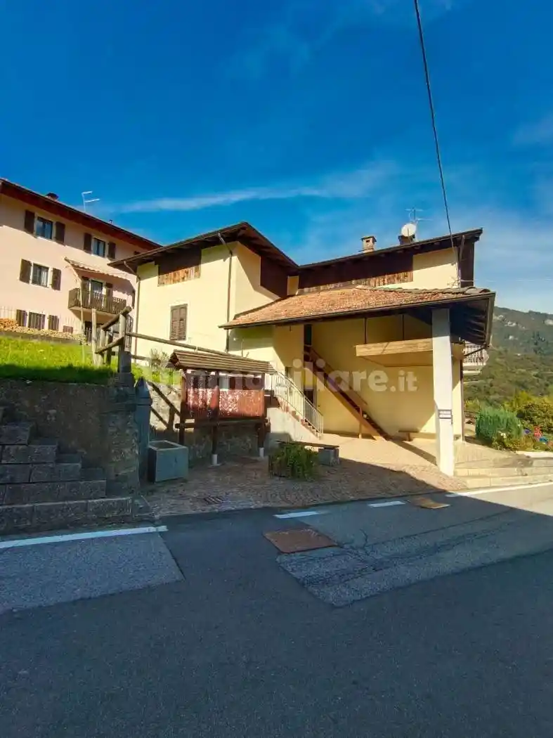 Casa indipendente in vendita a Pieve di Bono-Prezzo