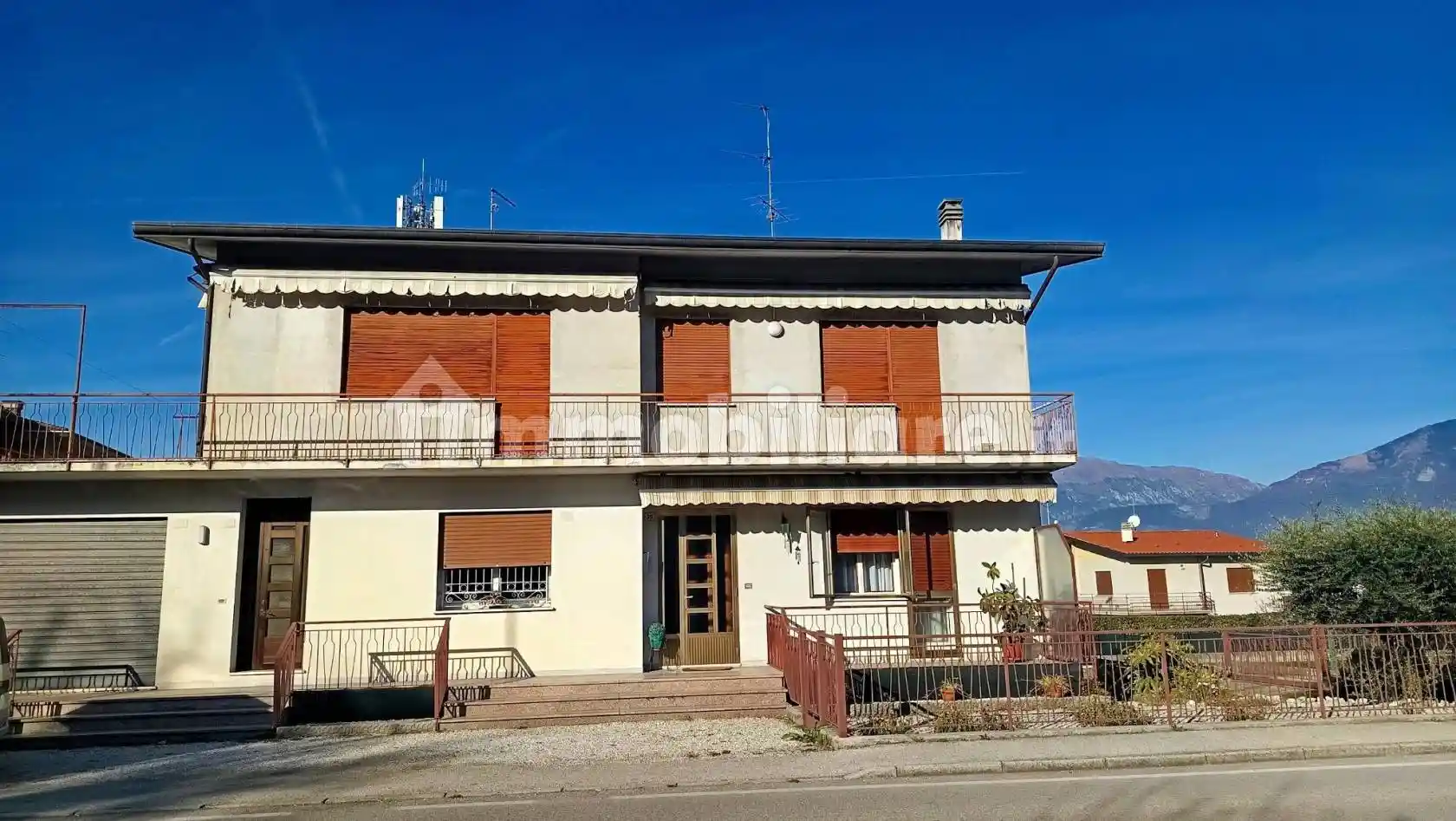 Casa indipendente in vendita a Colle Umberto