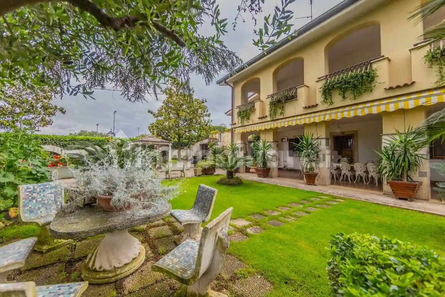 Villa - foto 2