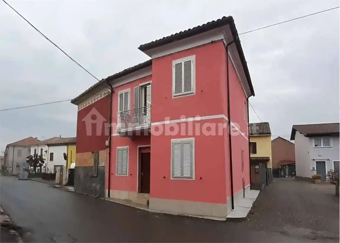 Casa indipendente in vendita a Alessandria