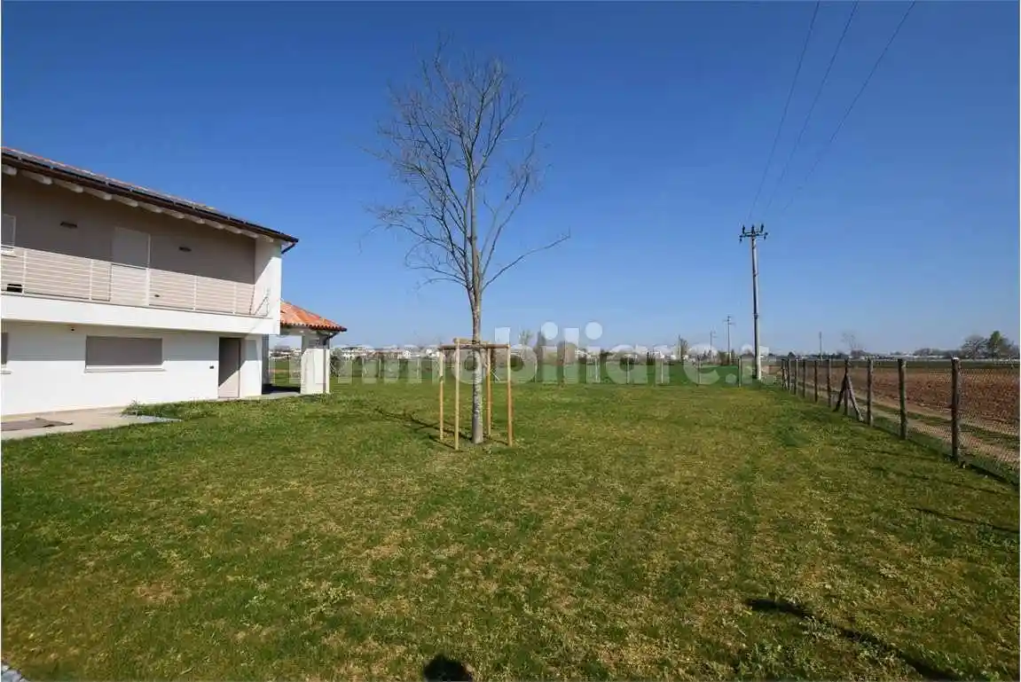 Villa in vendita a Caerano di San Marco