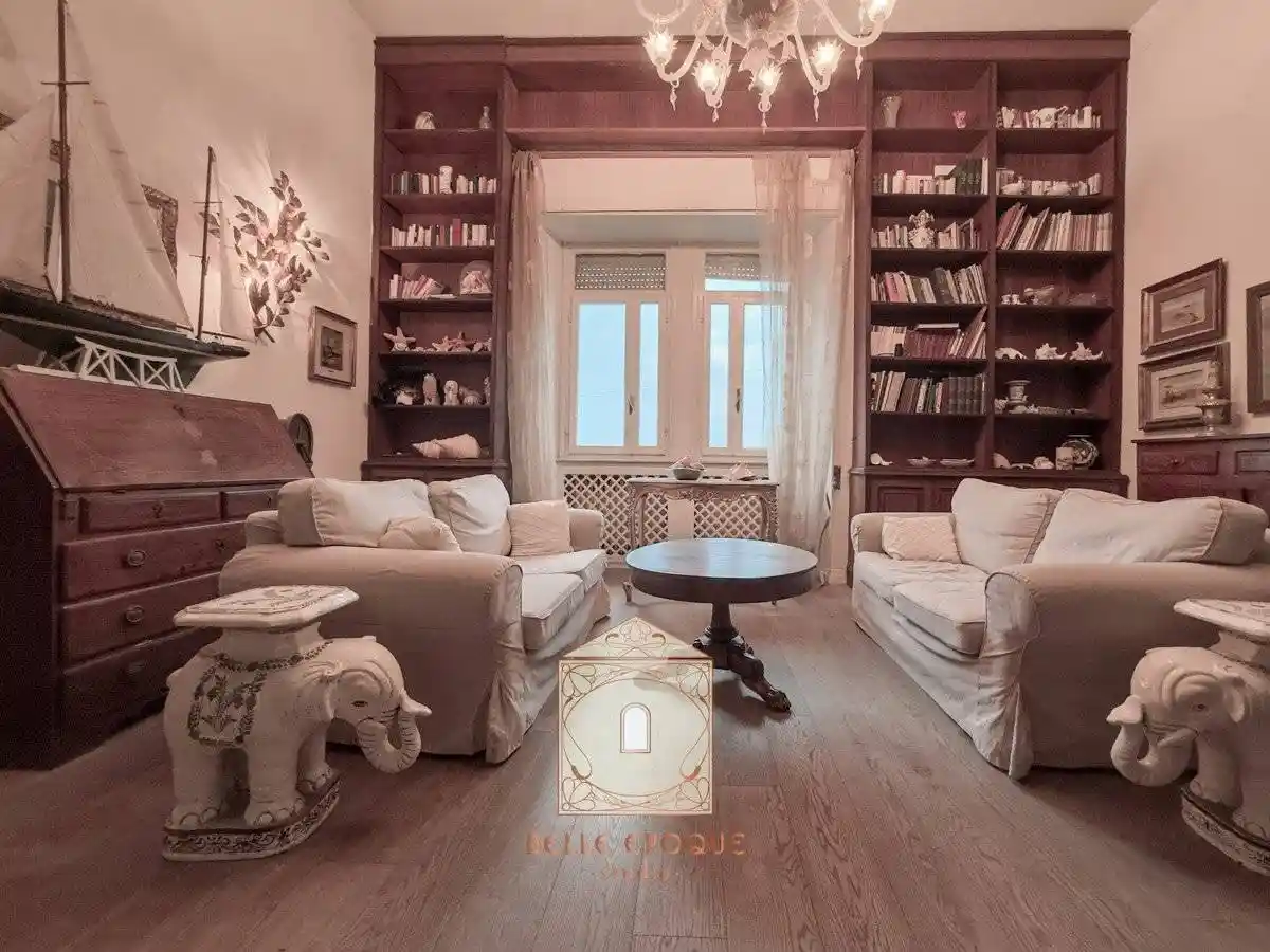 Appartamento in vendita a Viareggio