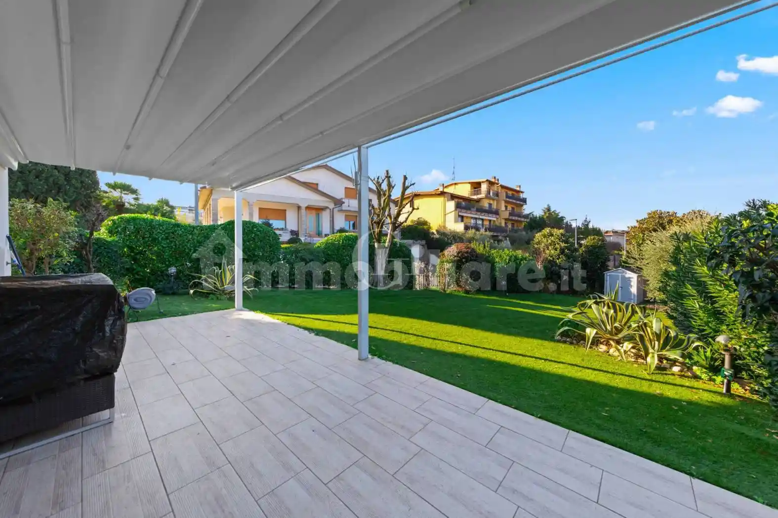 Villa in vendita a Desenzano del Garda